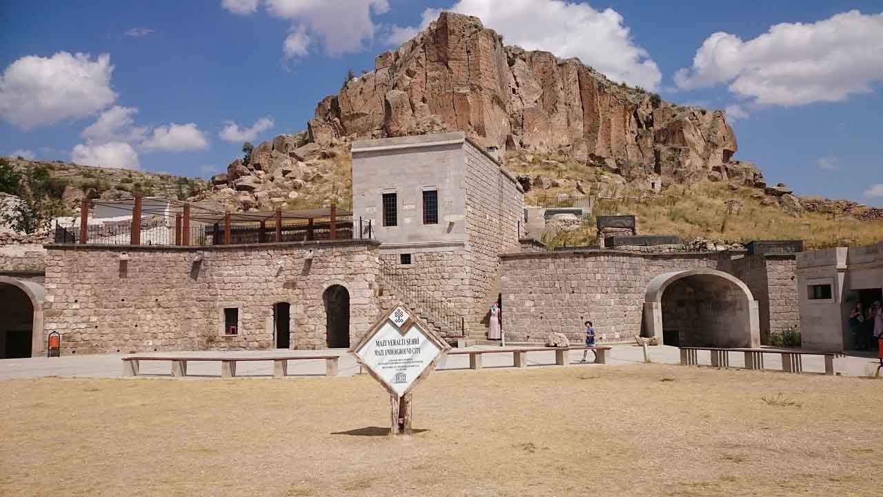Wisata Turki Cappadocia cave hotel