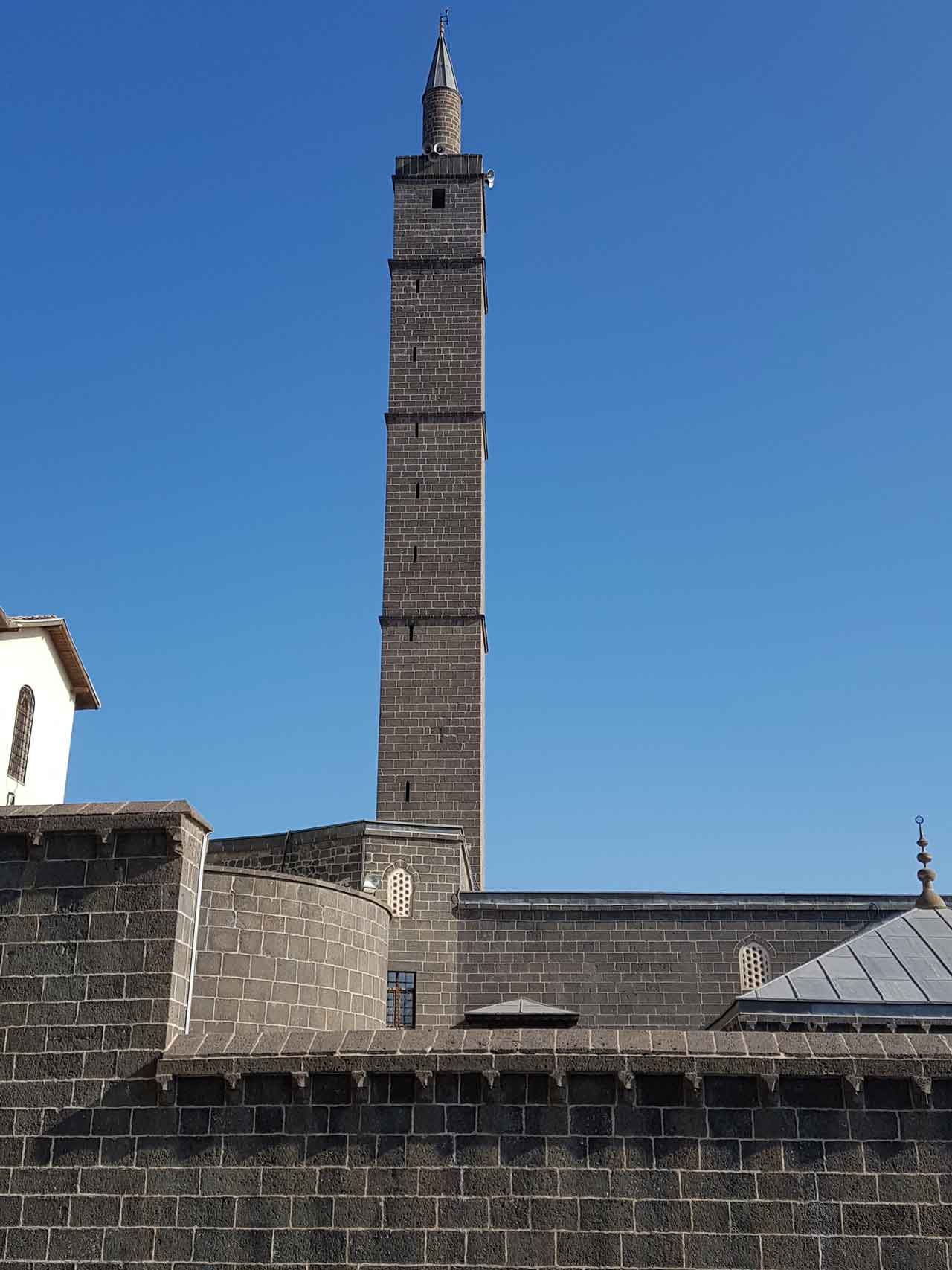 Masjid Bersejarah di Turki Diyarbakir