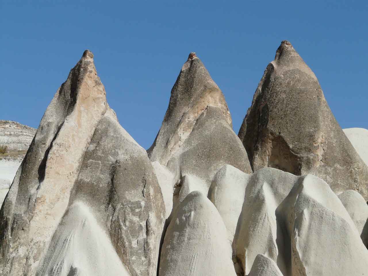 Wisata Turki Cappadocia red and rose valley