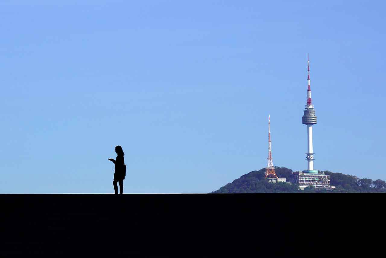 Tempat Wisata Korea Selatan yang Paling Unik Namsan Seoul Tower