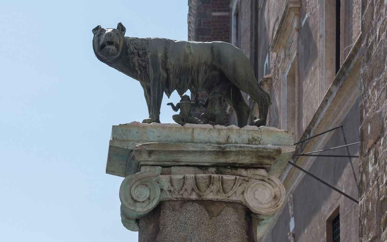 Tempat Wisata Populer di Roma Bukit Capitoline
