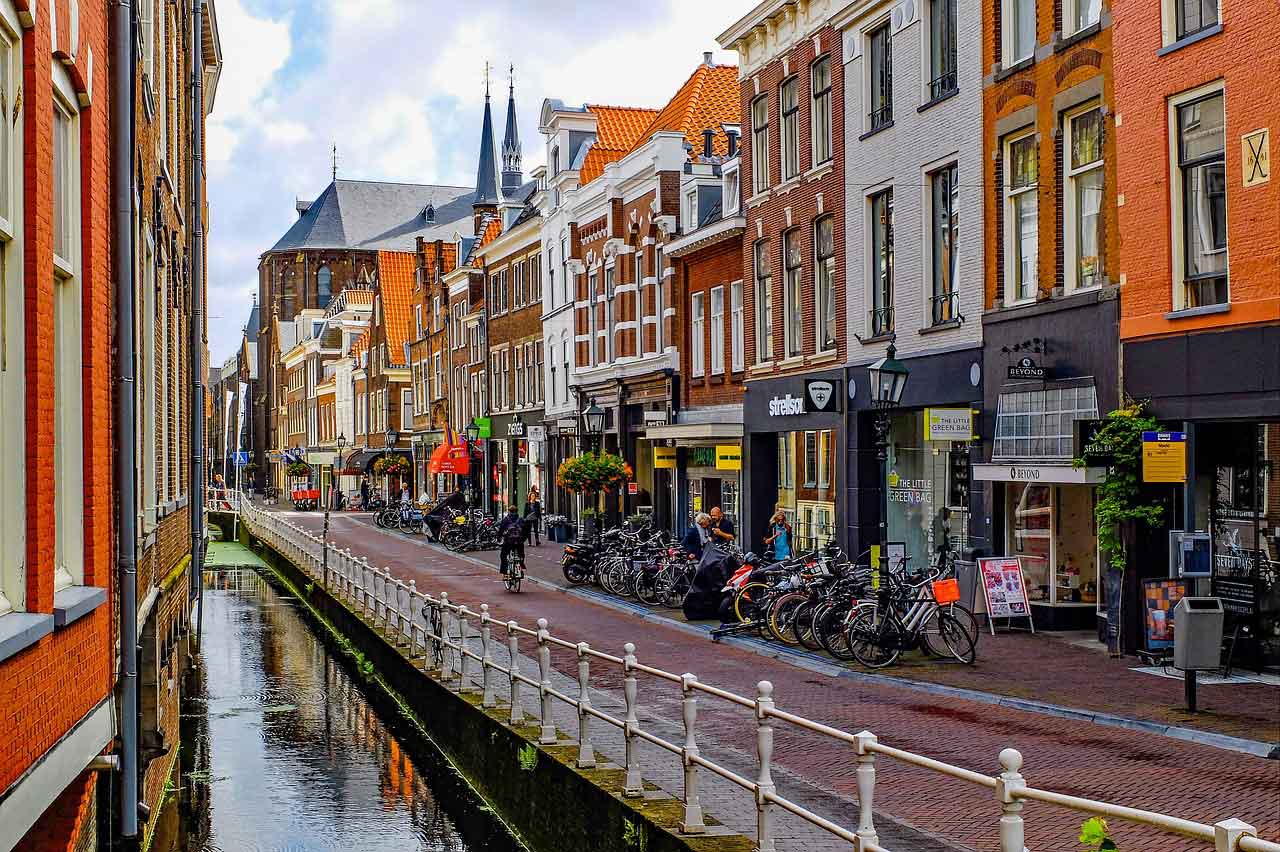 Tempat Wisata Populer di Belanda Delft