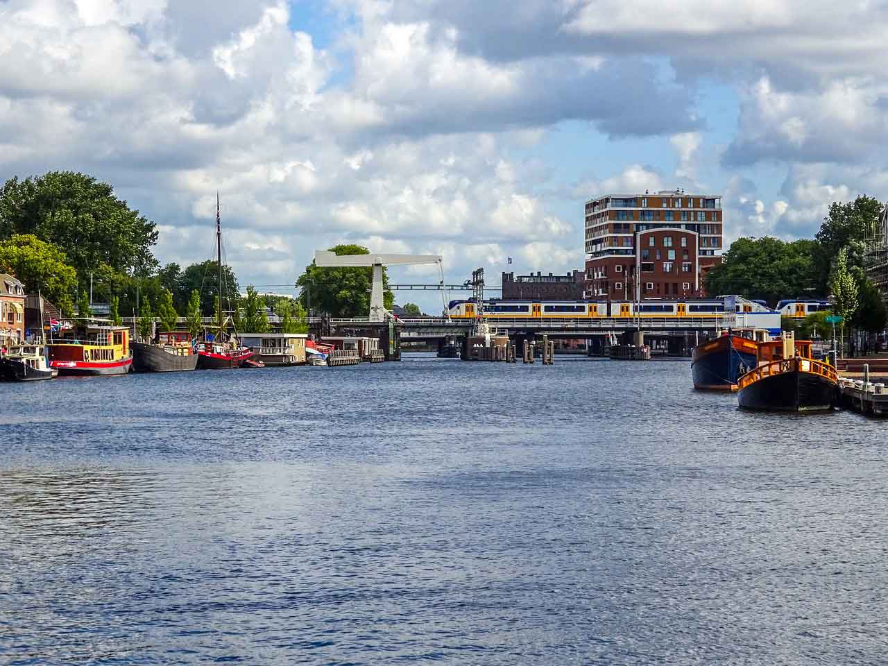 Tempat Wisata Populer di Belanda Haarlem