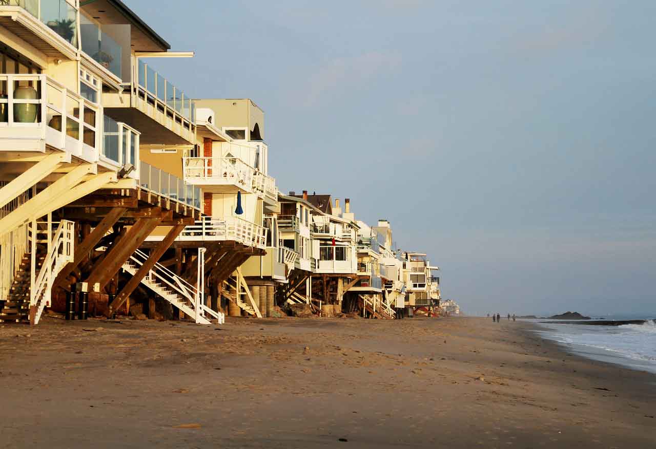 Wisata Pantai Terbaik di Amerika Serikat malibu Beach