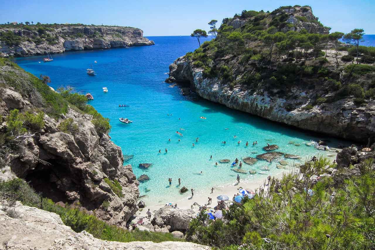 Wisata Pantai Terbaik di Spanyol Mallorca