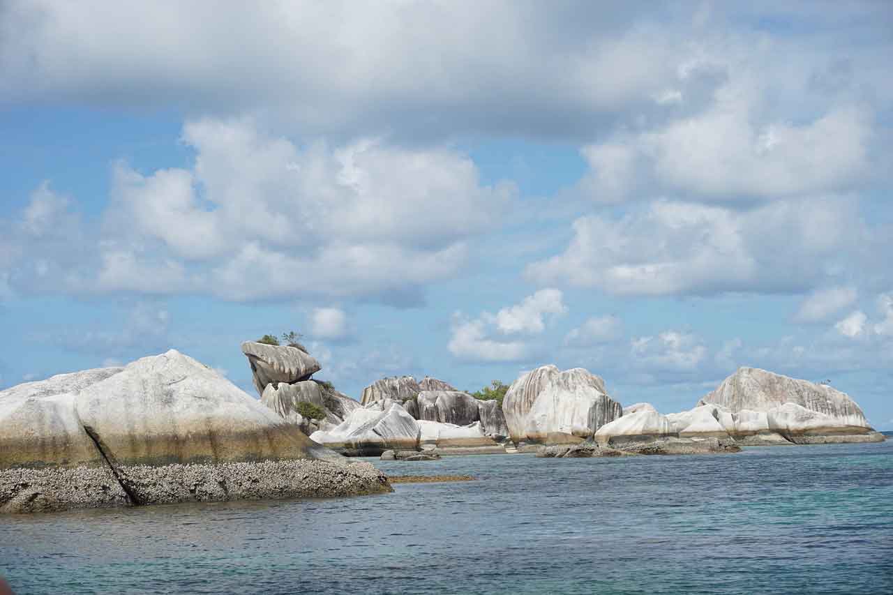 Wisata Pantai Terbaik Di Indonesia Tanjung Tinggi