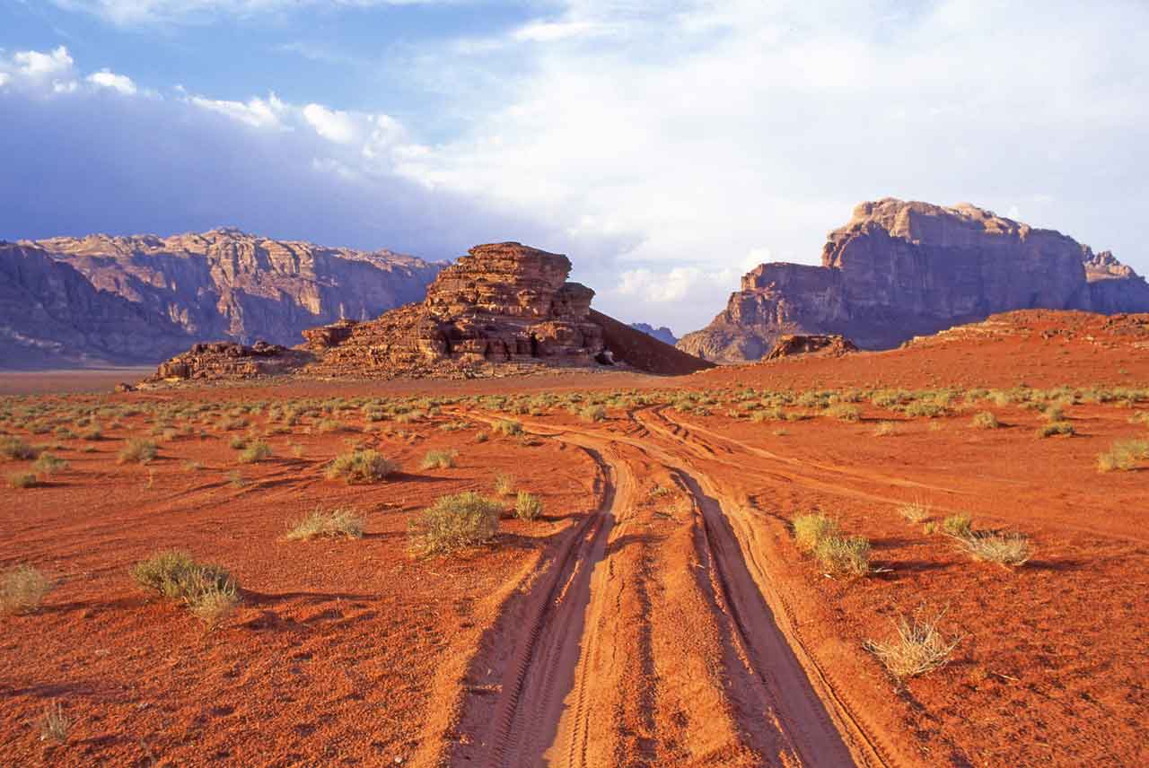 Wisata Halal di Timur Tengah Wadi Rum