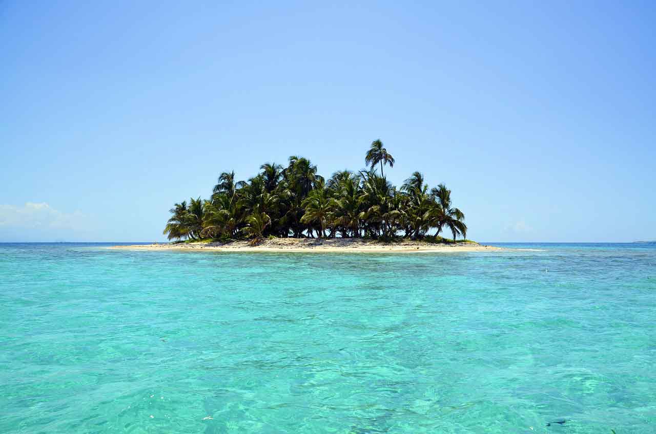 Wisata Halal di Manado Pulau Siladen