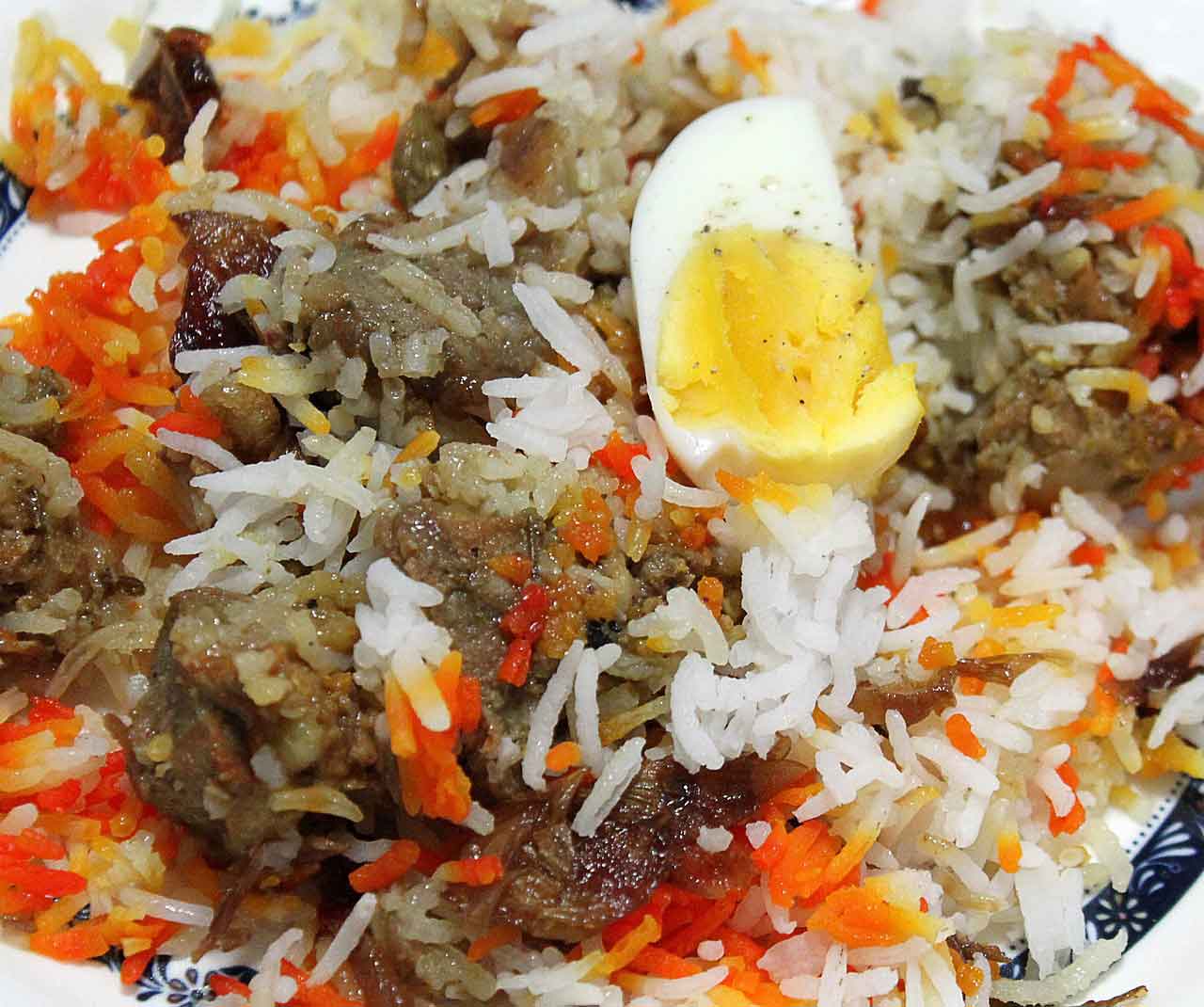 Wisata Halal di Puncak Raya Food Garden