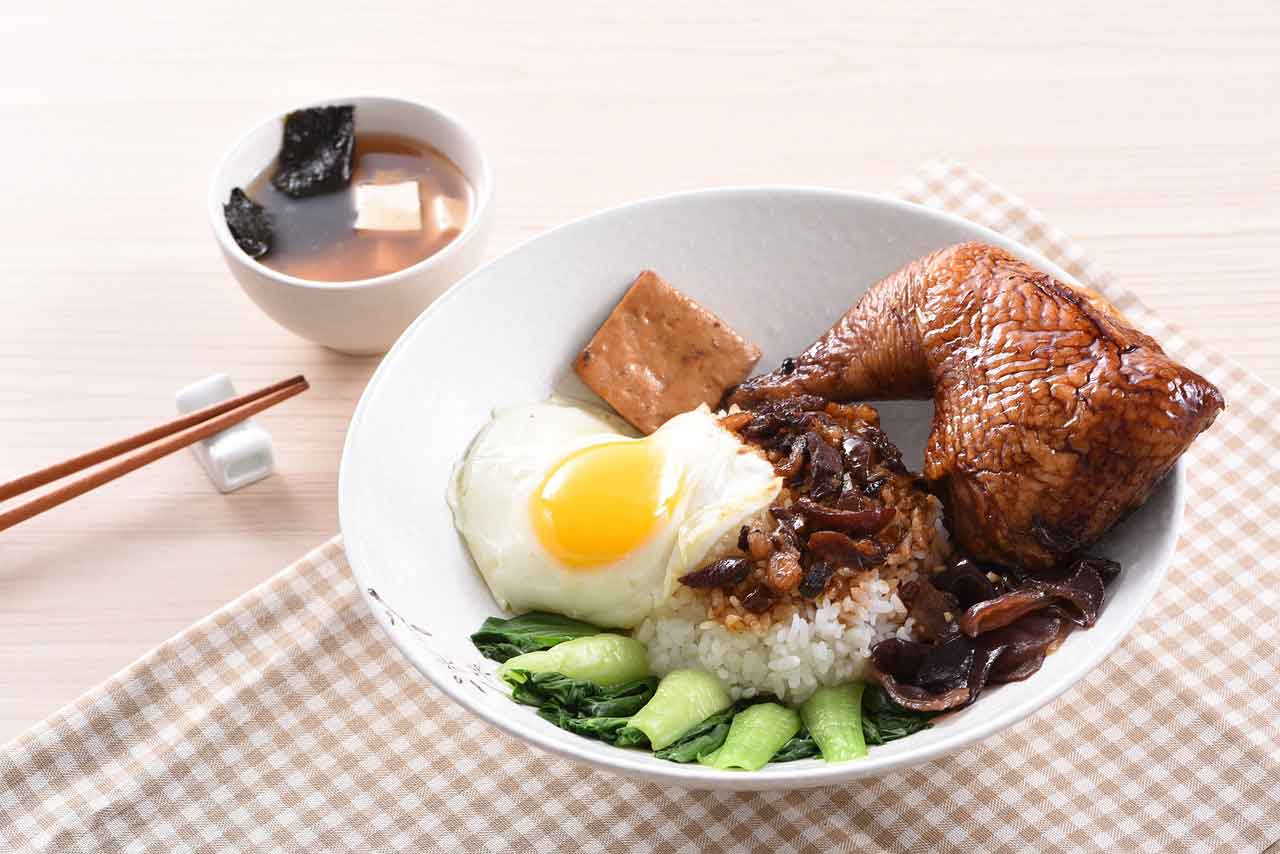 Wisata Kuliner Halal di Semarang nasi ayam bu sarni