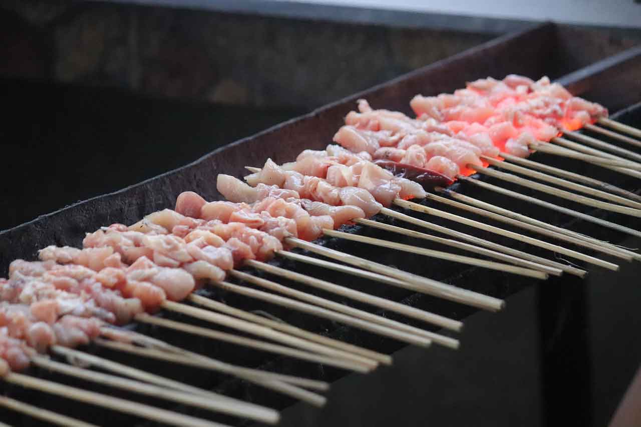 Wisata Kuliner Halal di Manado raja sate