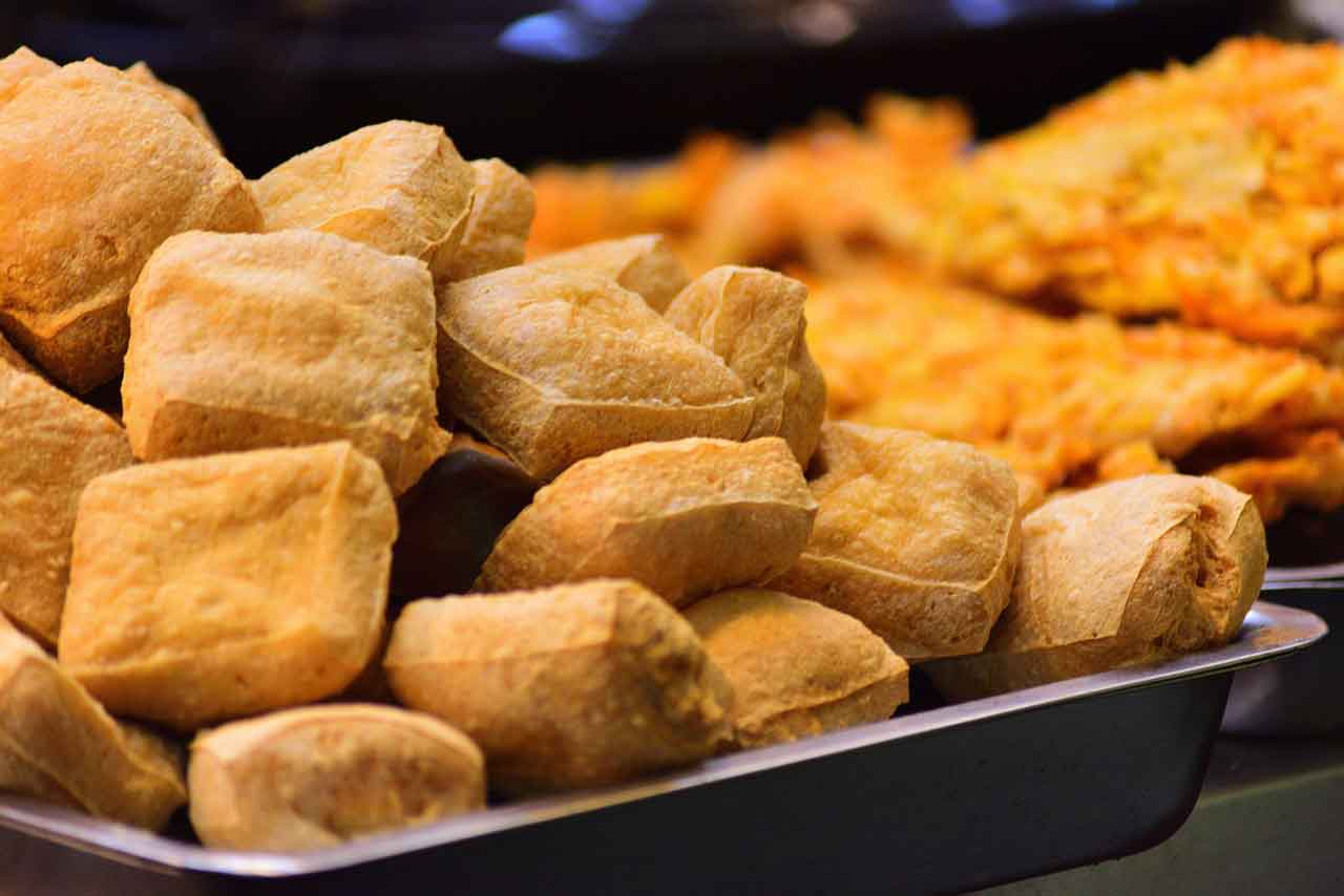 Wisata Kuliner Halal di Semarang tahu petis prasojo