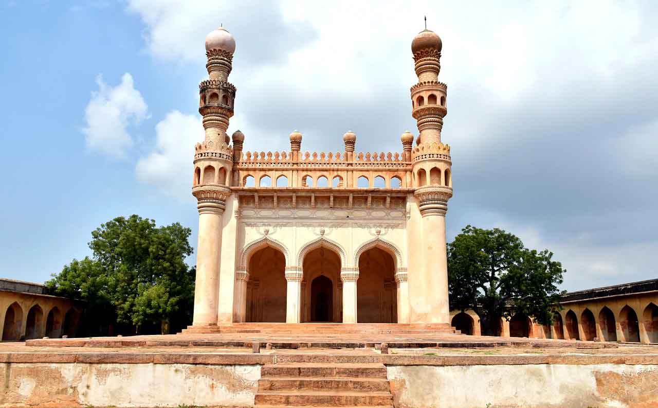 Wisata Religi di India Masjid Cheraman Juma