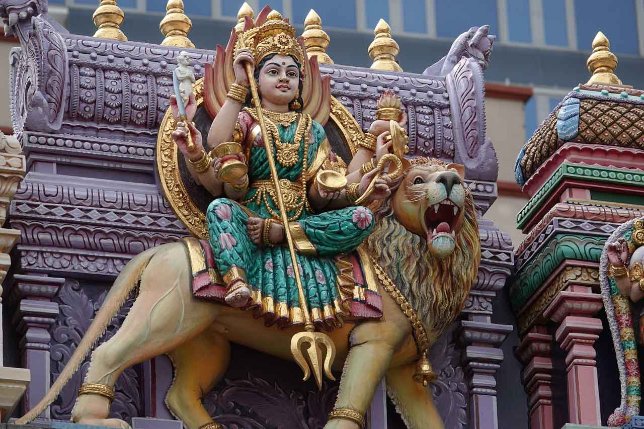 Wisata Religi di Singapura kuil sri mariamman