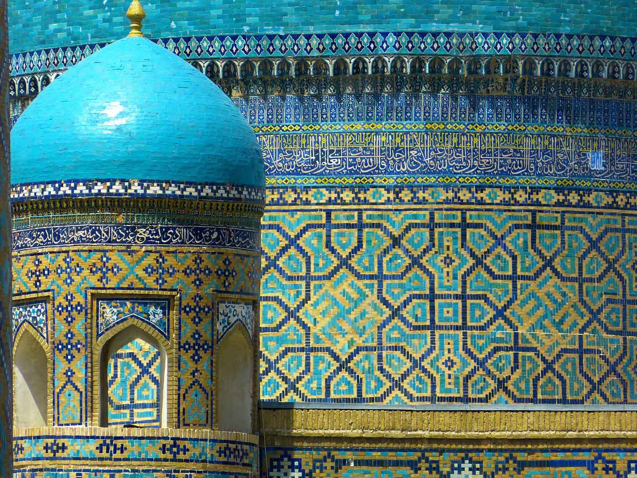 Wisata Religi di Uzbekistan Madrasah Abdulaziz Khan
