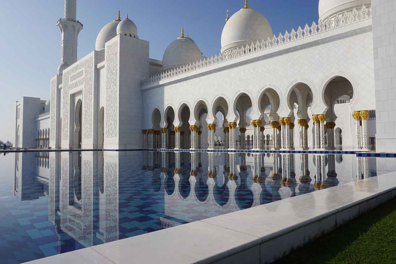Wisata Religi di Uni Emirat Arab Masjid Mary The Mother of Jesus