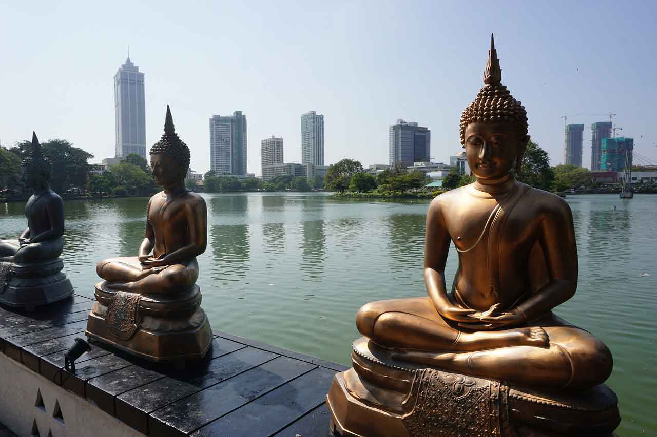 Wisata Religi di Sri Lanka Seema Malaka Temple