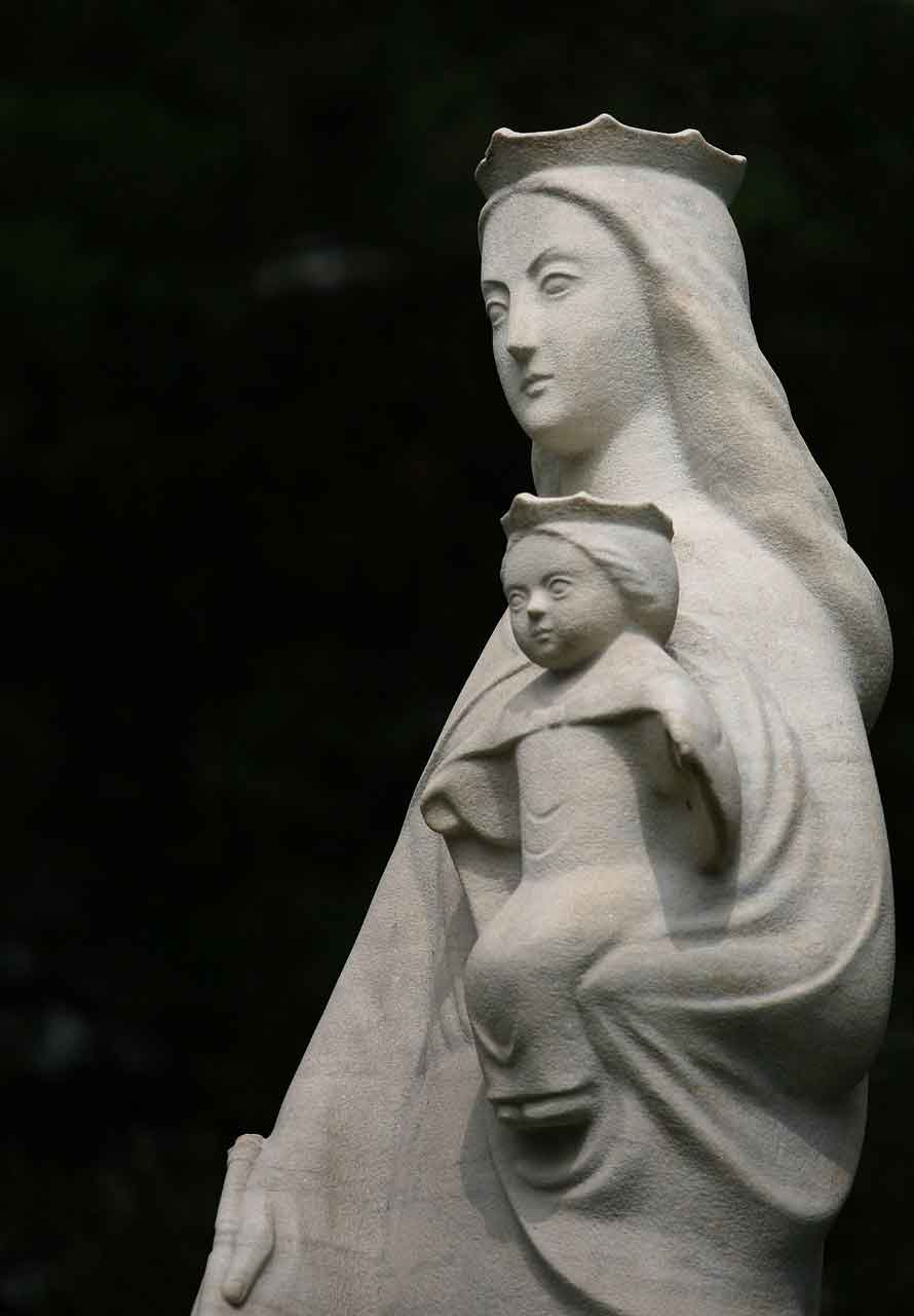 Wisata Religi di Lebanon State of Our Lady