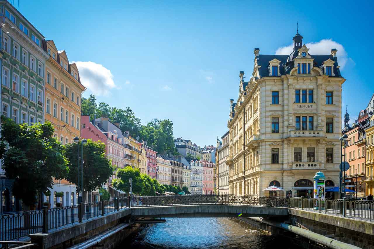 wisata religi di Ceko mata air panas karlovy vary