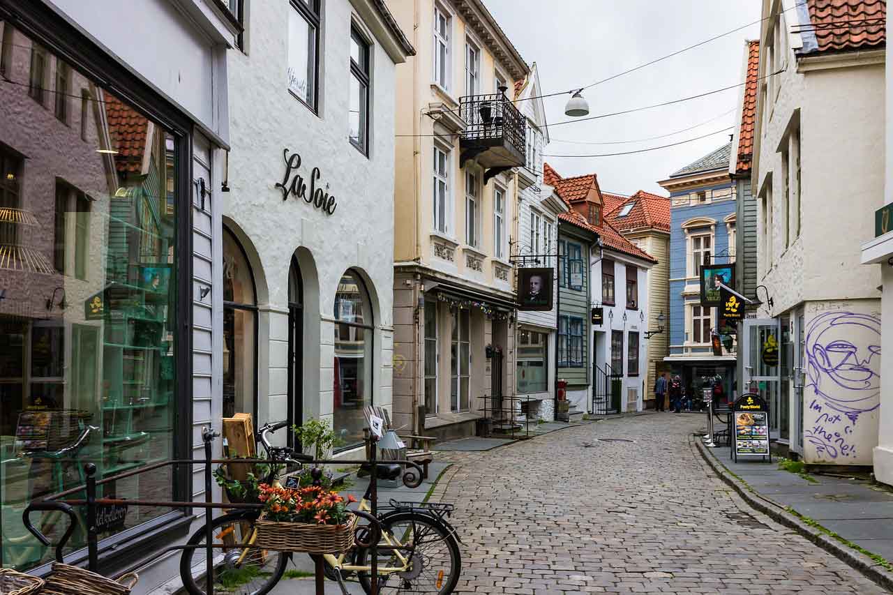 wisata religi di Norwegia katedral cahaya utara