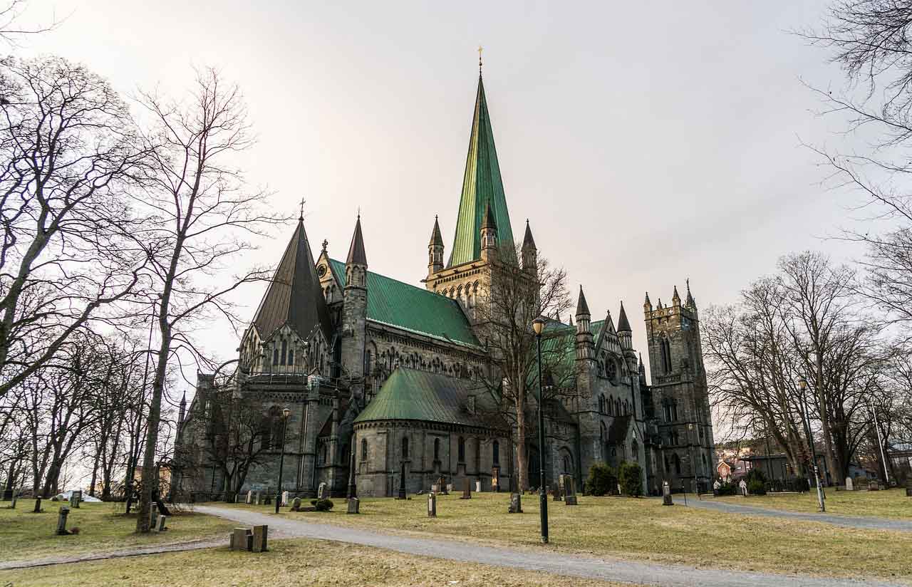 wisata religi di Norwegia katedral nidaros