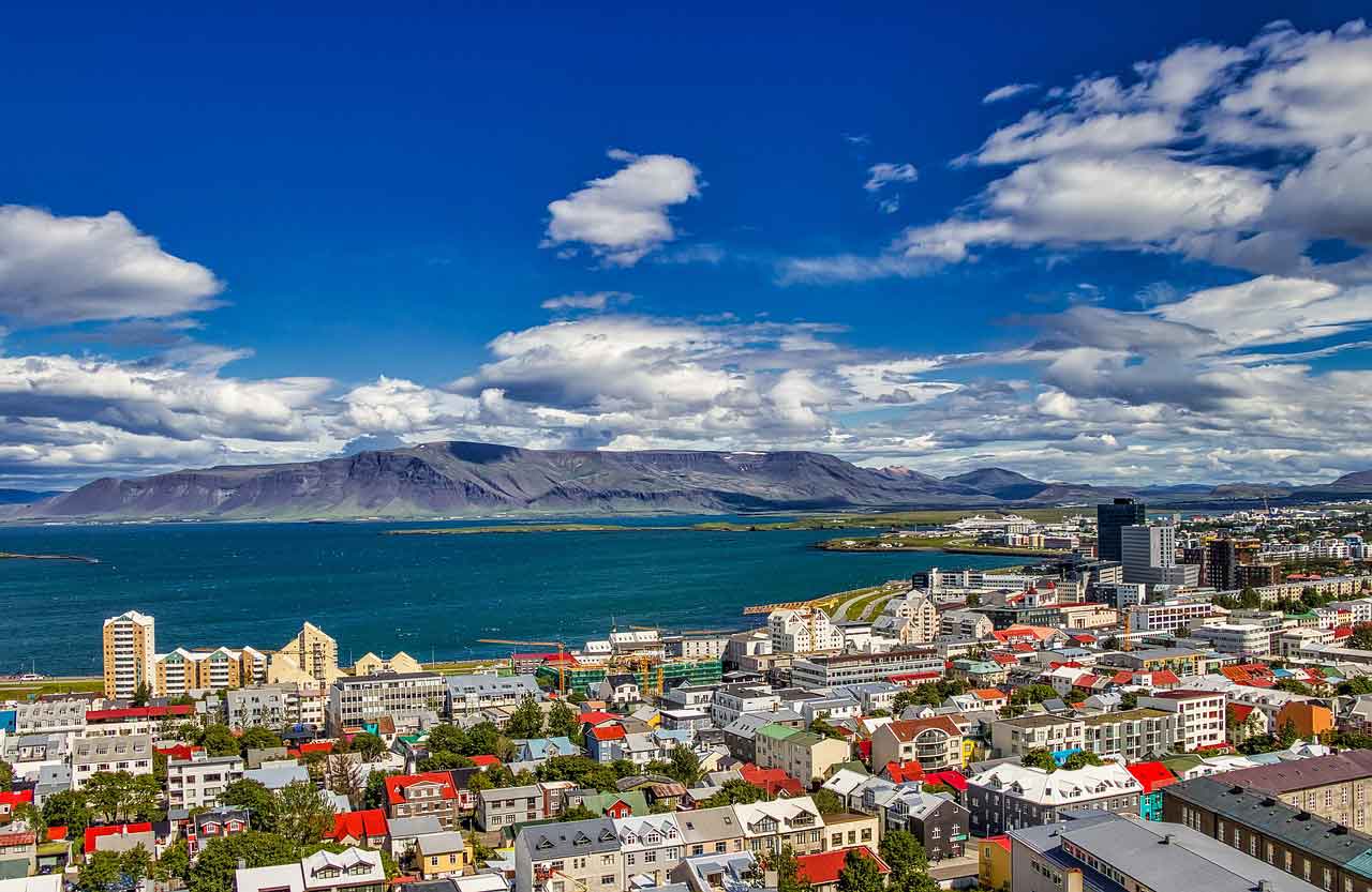 wisata religi di Islandia moskan i reykjavik