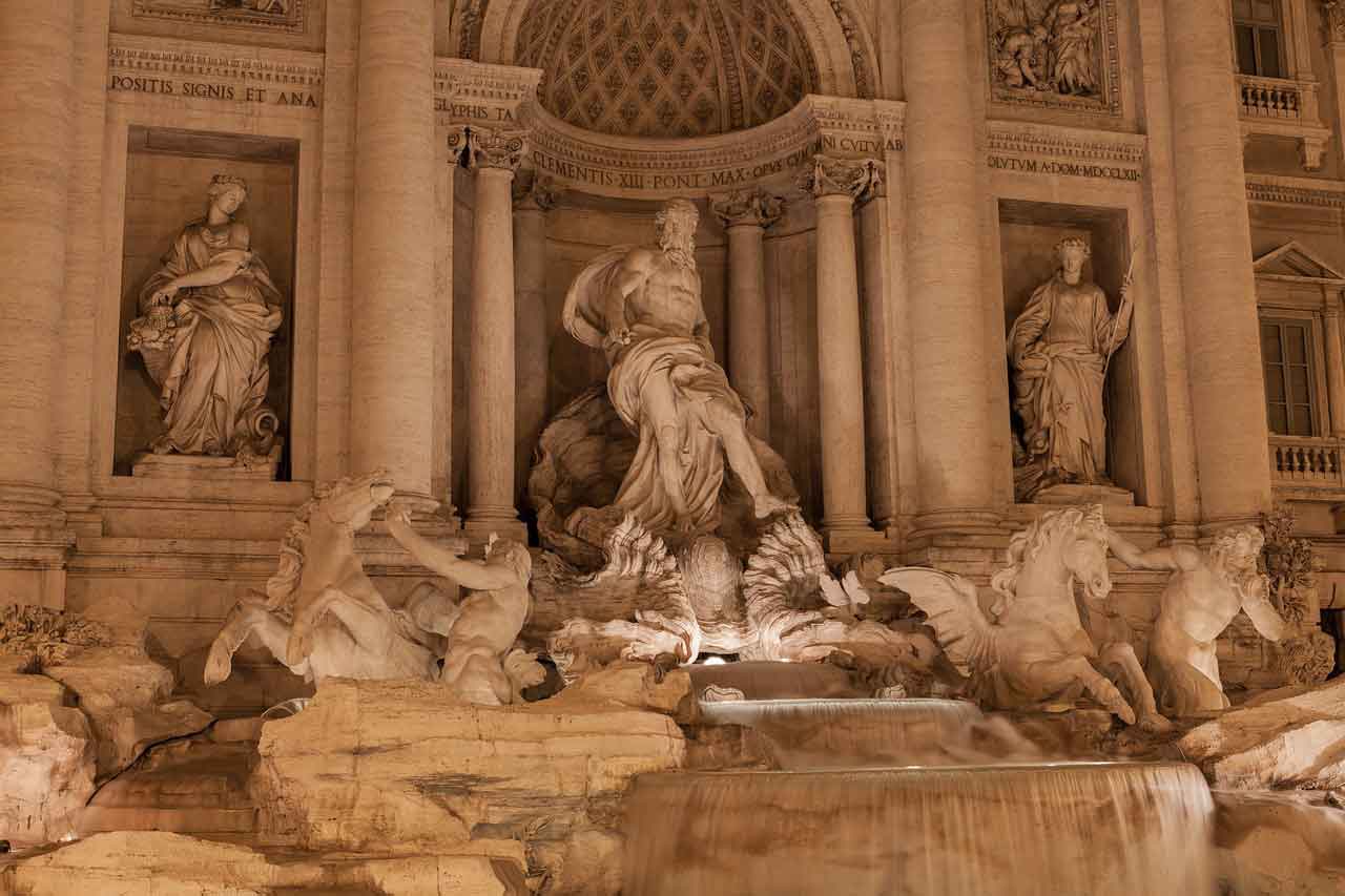 wisata religi di Italia trevi fountain
