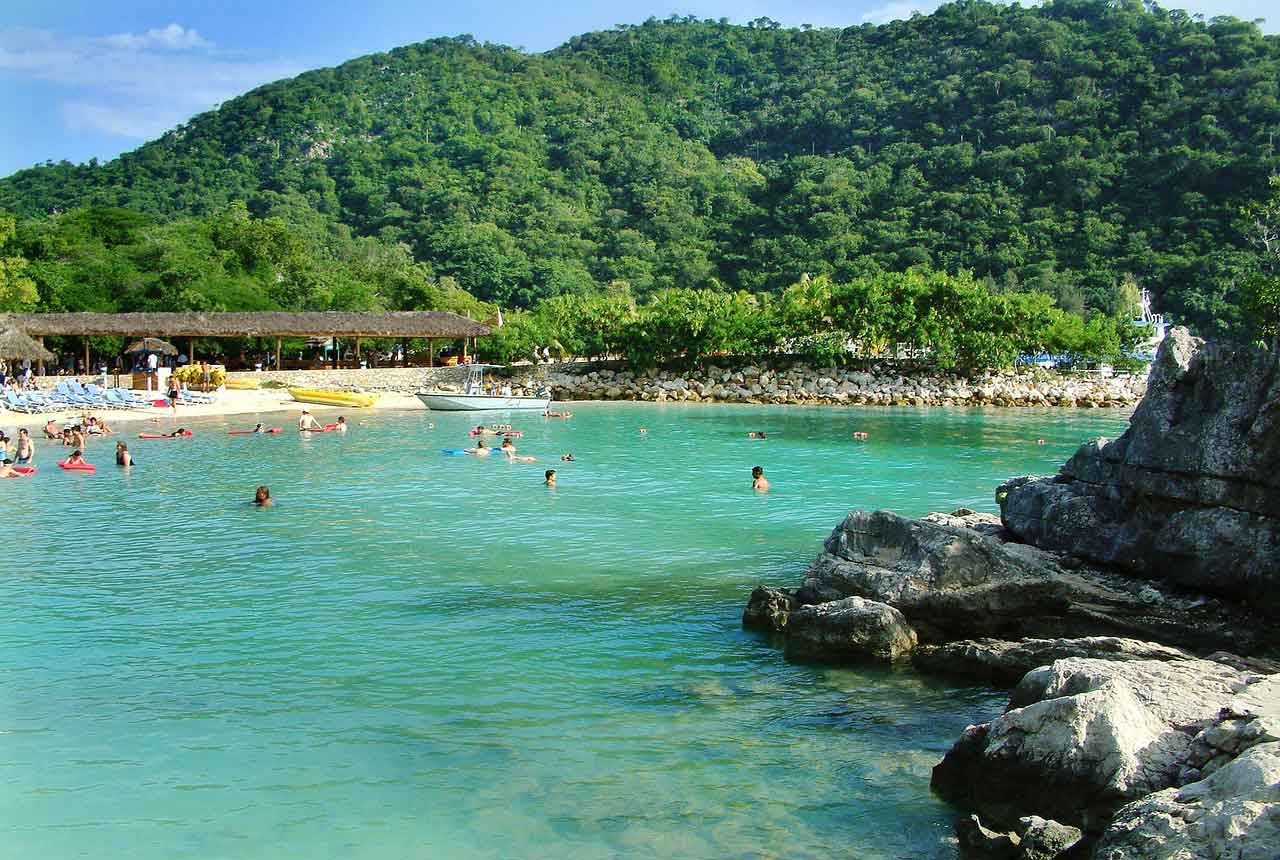 wisata religi di Haiti labadee