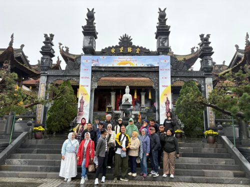 Tour Vietnam