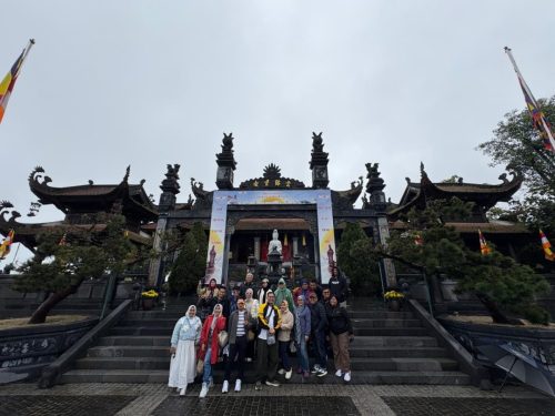 Tour Vietnam