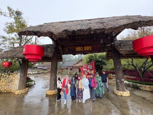 Tour Vietnam