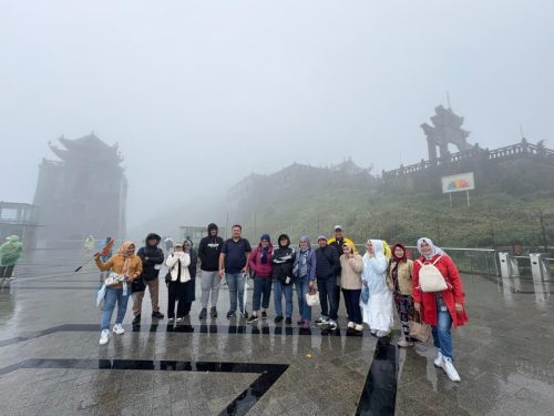 Tour Vietnam