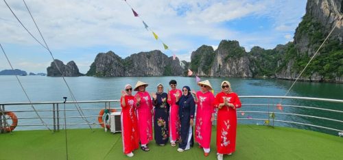 Tour Vietnam
