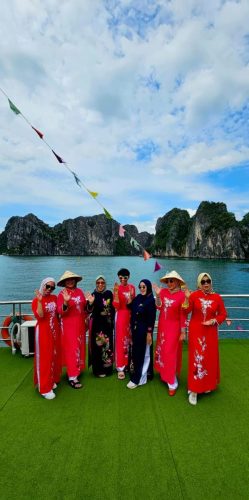 Tour Vietnam