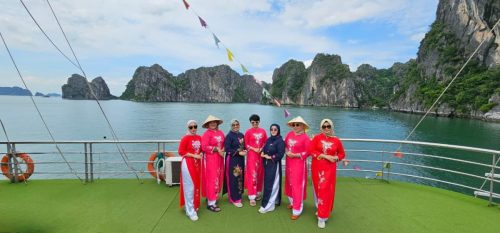 Tour Vietnam